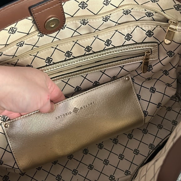 Brown Bag - Picture 5 of 15